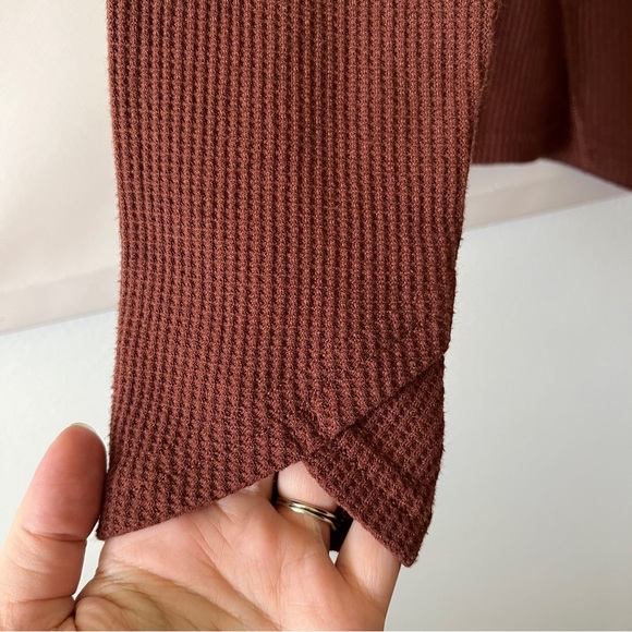 Kuhl Top Size Small Petra Turtleneck Cinnamon Brown Waffle Knit Long Sleeve - Picture 4 of 11